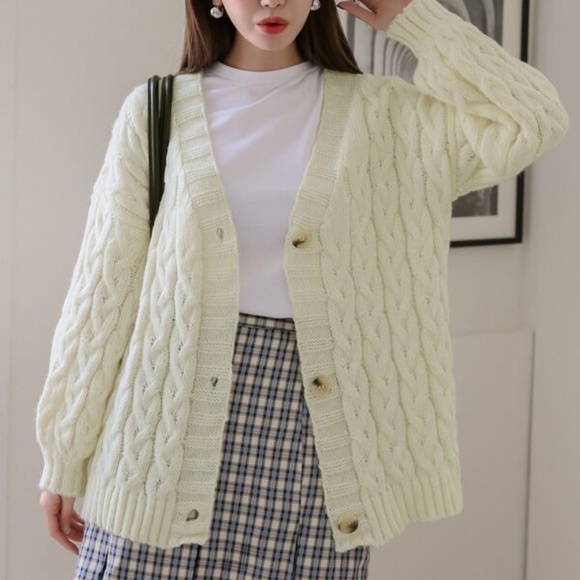 DAZY Cable Knit Drop Shoulder Cardigan, Shein Cream Oversized Sweater NWOT - Picture 1 of 6